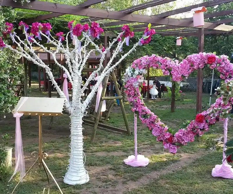 ışıklı çiçekli dilek ağacı