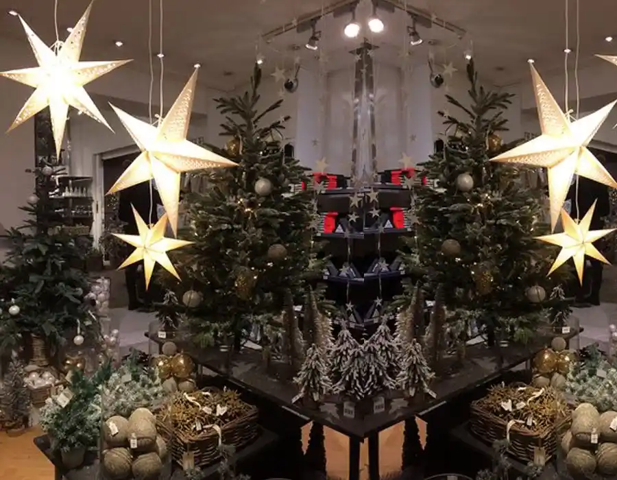 MAĞAZA YILBAŞI SÜSLEMESİ,