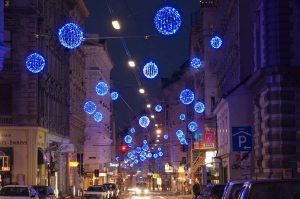 CADDE IŞIK SÜSLEMESİ. YILBAŞI CADDE IŞIK SÜSLEMESİ.