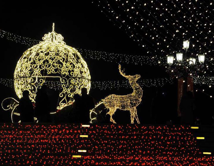 LED Işıklı Kızaklı Geyik