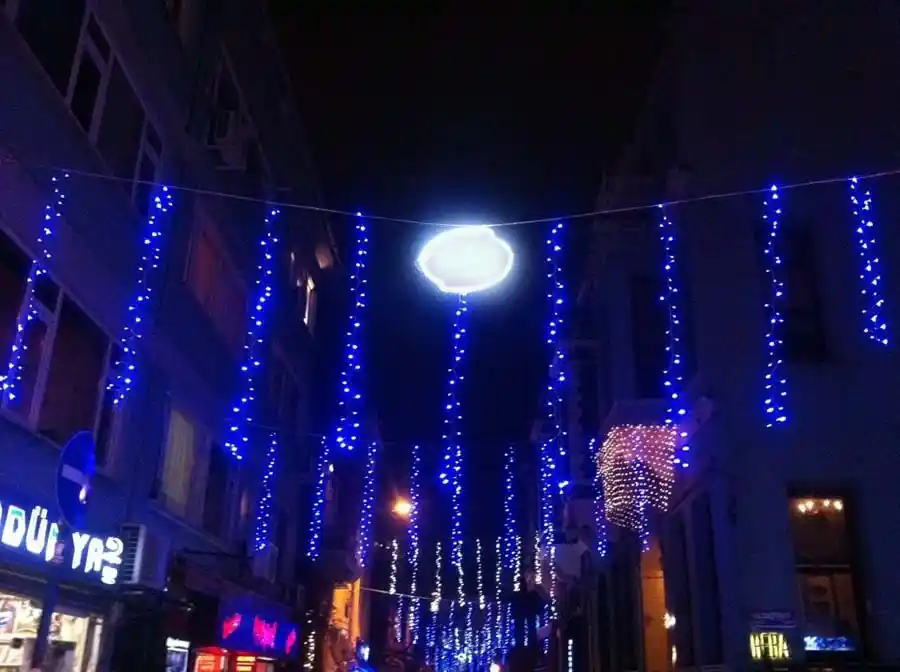 Cadde ışık süsleme Cadde ışık süsleme