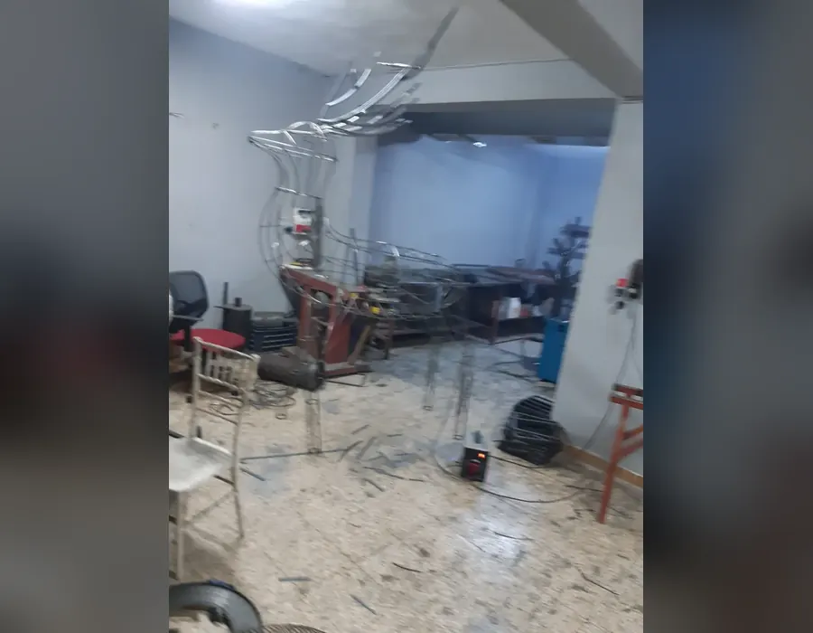 Atölyemizde kaynak aşamasındaki tel geyik iskeleti Atölyemizde kaynak aşamasındaki tel geyik iskeleti